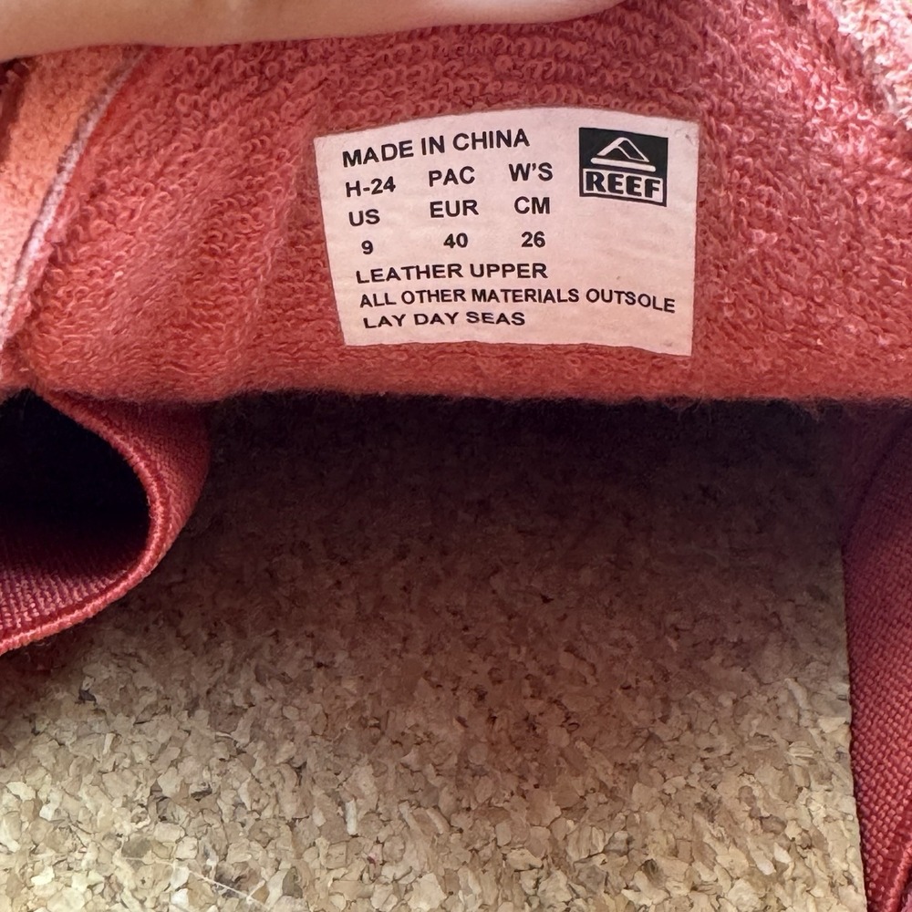 New NWT Womens Reef Lay Day Seas Red Suede Casual Gum Sneakers Shoes Size 9 M - Picture 8 of 12